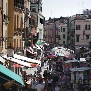 *** Pensión Ca' Pozzo Italia